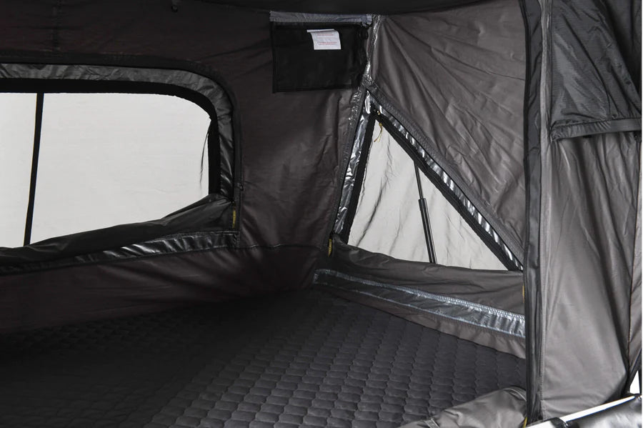Wild Land Rock Cruiser 140 Hard-Shell Rooftop Tent