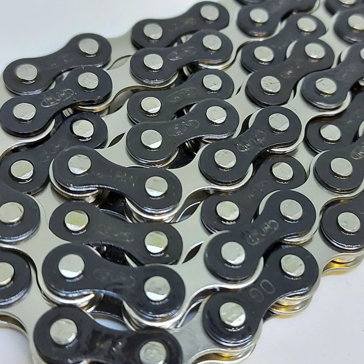 Thread Chain Tack Izumi Jet Black Track Chain Single Speed 1/2x1/32x116Links Black Silve ...