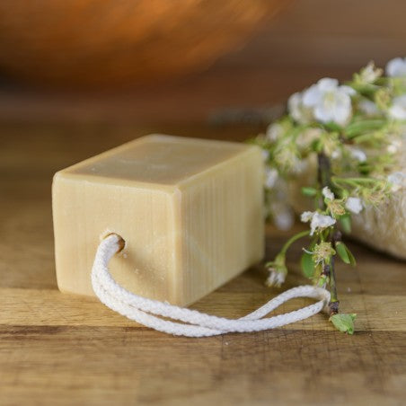Savonnerie de la Bueges French Soap Honey, 200g / Soap On A Rope