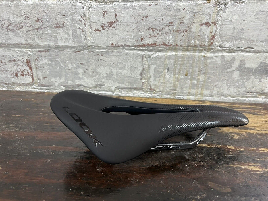 SELLE SAN MARCO SHORTFIT CFX NARROW OPEN-FIT- SADDLE Carbon Rails